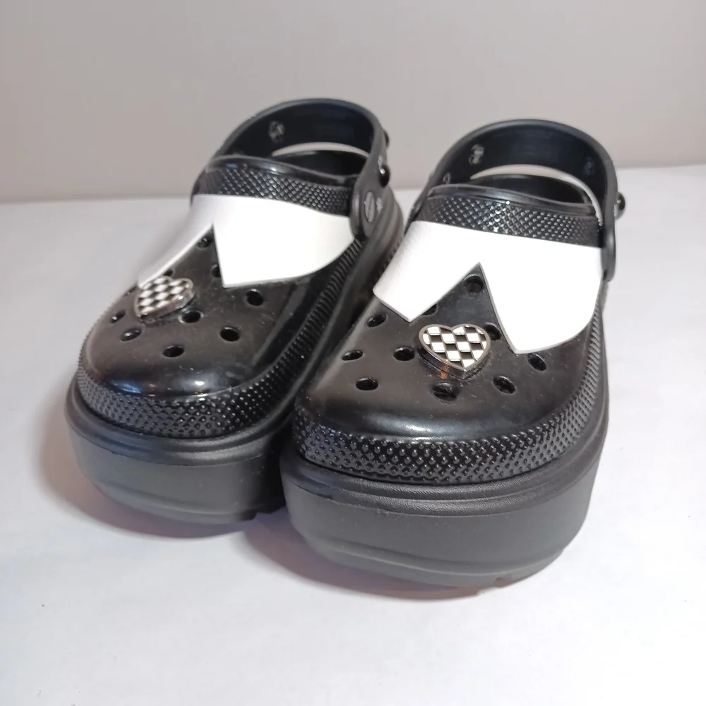 Crocs Wednesday Adams Stomp Clog Size 8 check heart jibbitz Platform